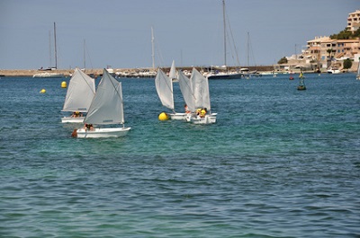 May half term holidays ideas: Sailing lessons